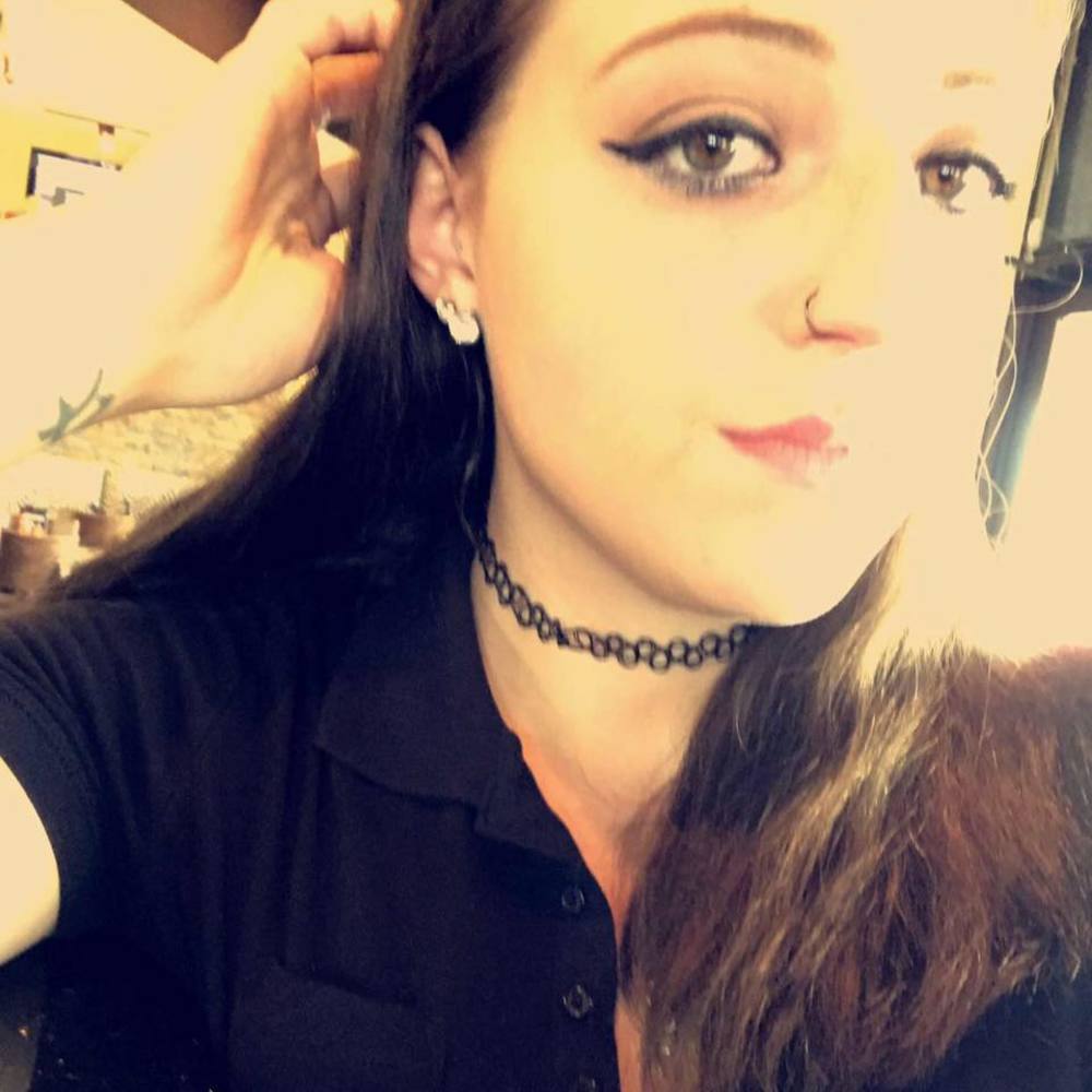 Meet your Posher, Halie