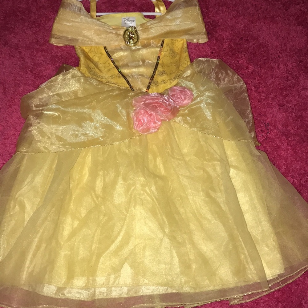 Belle costume