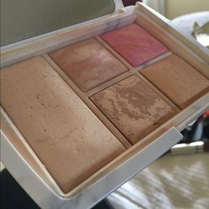 Hourglass Surreal Light Palette