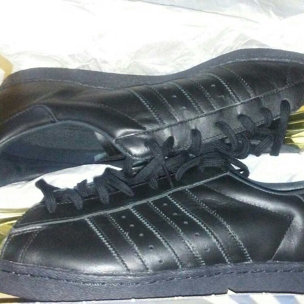 Adidas superstars