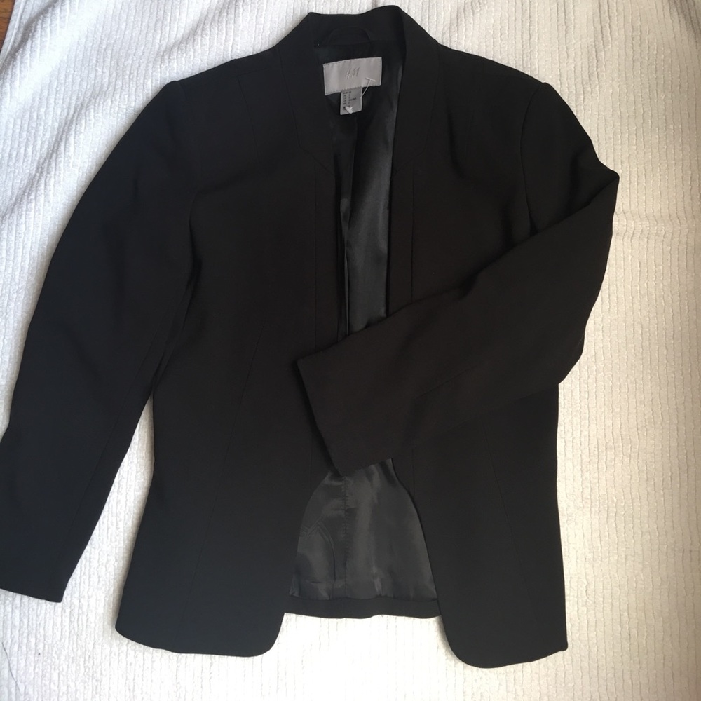 H&M basic black blazer