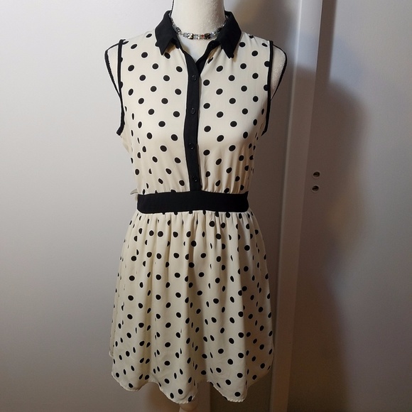 Forever 21 Vintage Look Polka Dot Dress - Picture 2 of 8