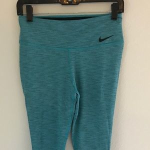 Nike tights size medium