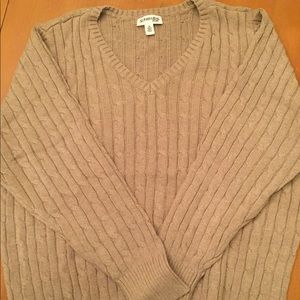 HP 🎉 St. John's Bay V Neck Classic Sweater
