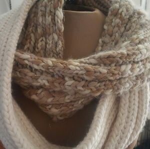 Gap scarf