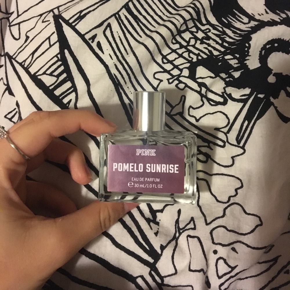 PINK perfume COMES W TRAVEL CASE