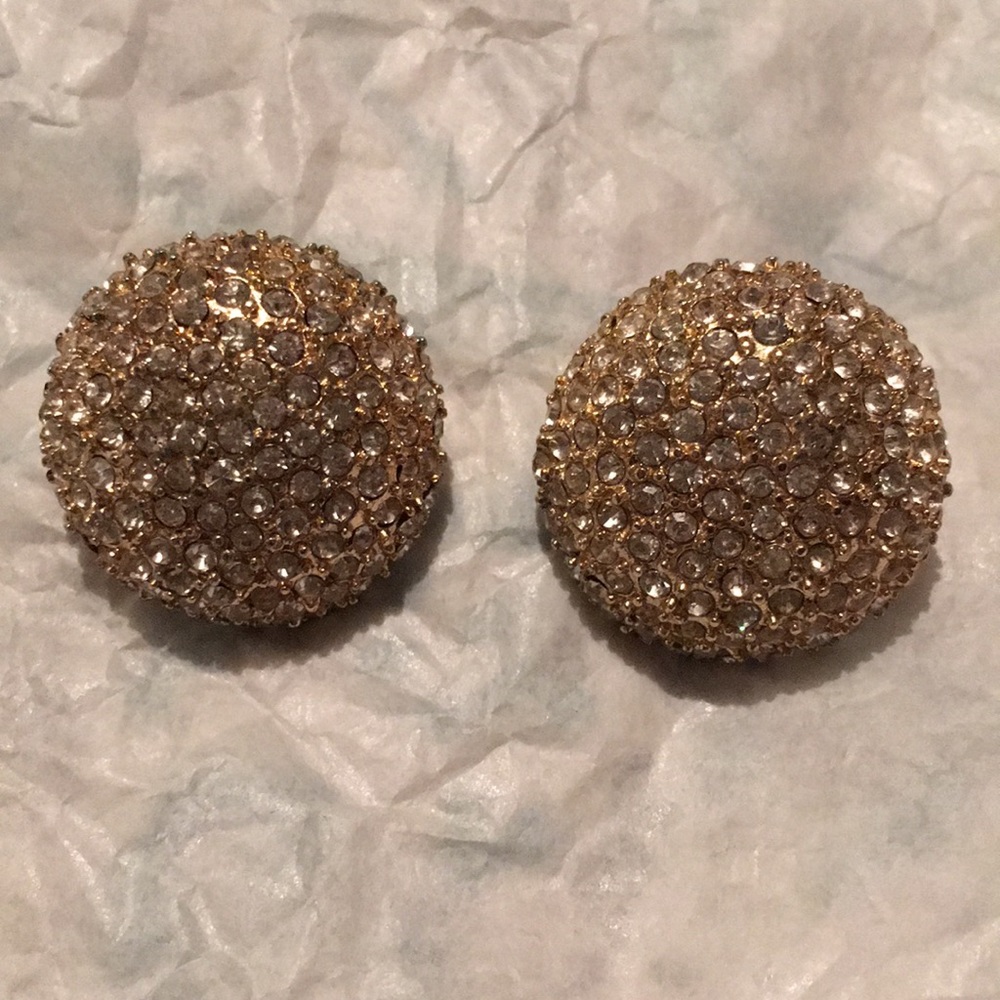 Women earrings