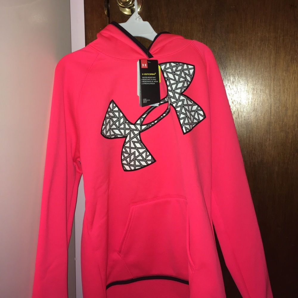 Under amour sweatshirt