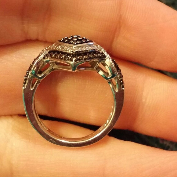 Blue Diamond ring - Picture 3 of 5