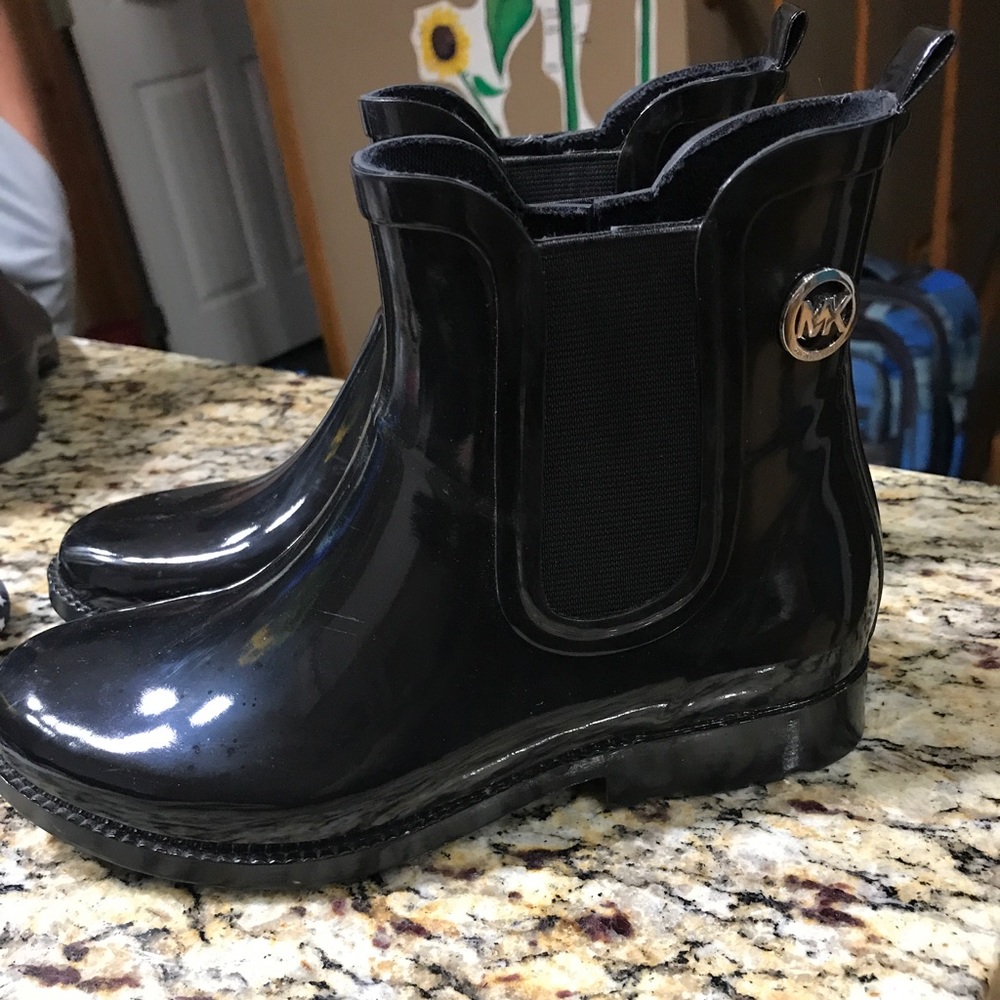 ❌❌SOLD❌❌ Michael Kors rain boots!