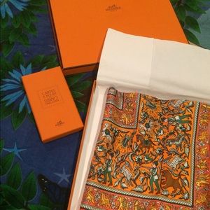 Hermēs 100% silk Chasse En Inde 90 cm Scarf