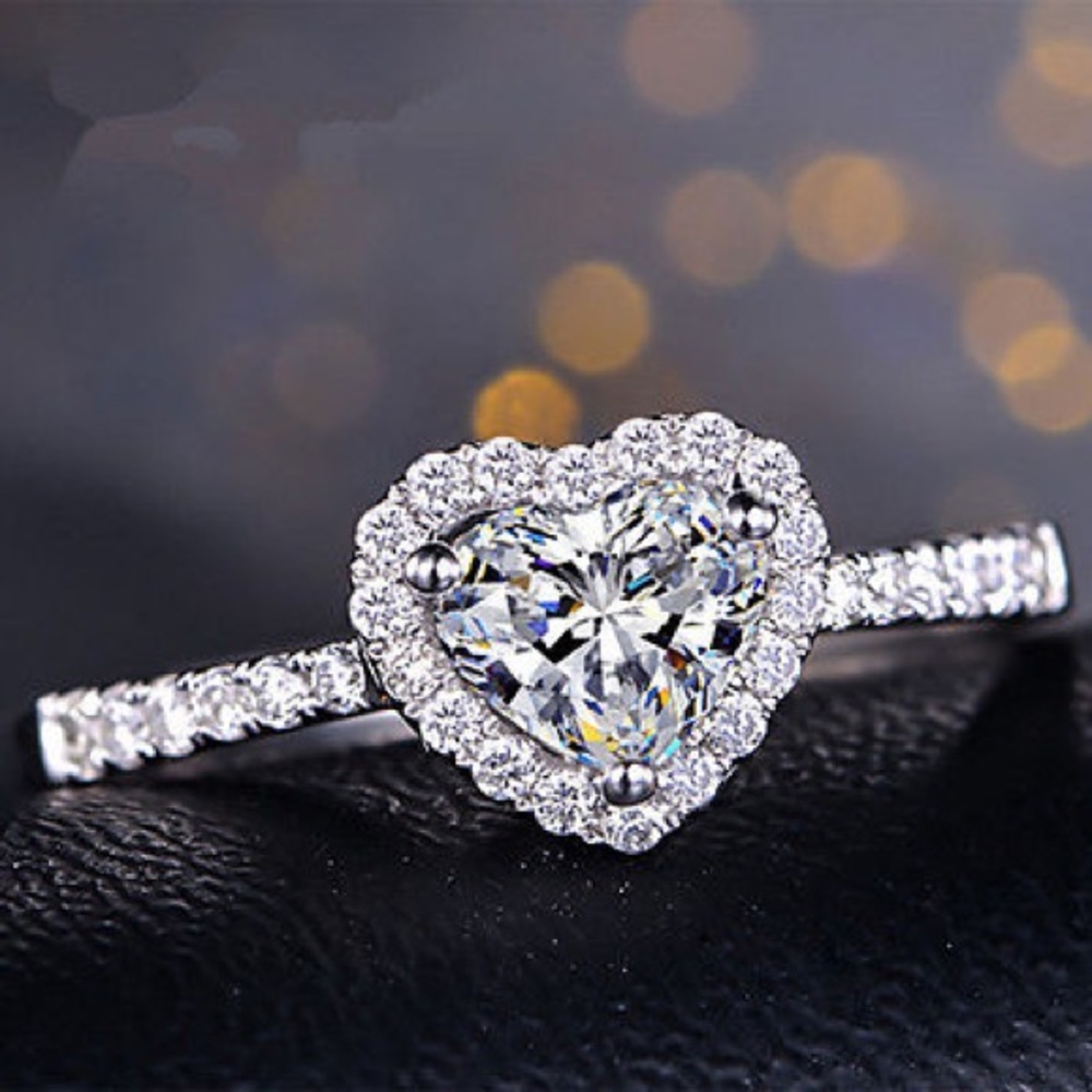 ❤️❤️HOST PICK❤️❤️ Heart silver engagement ring - Picture 1 of 4