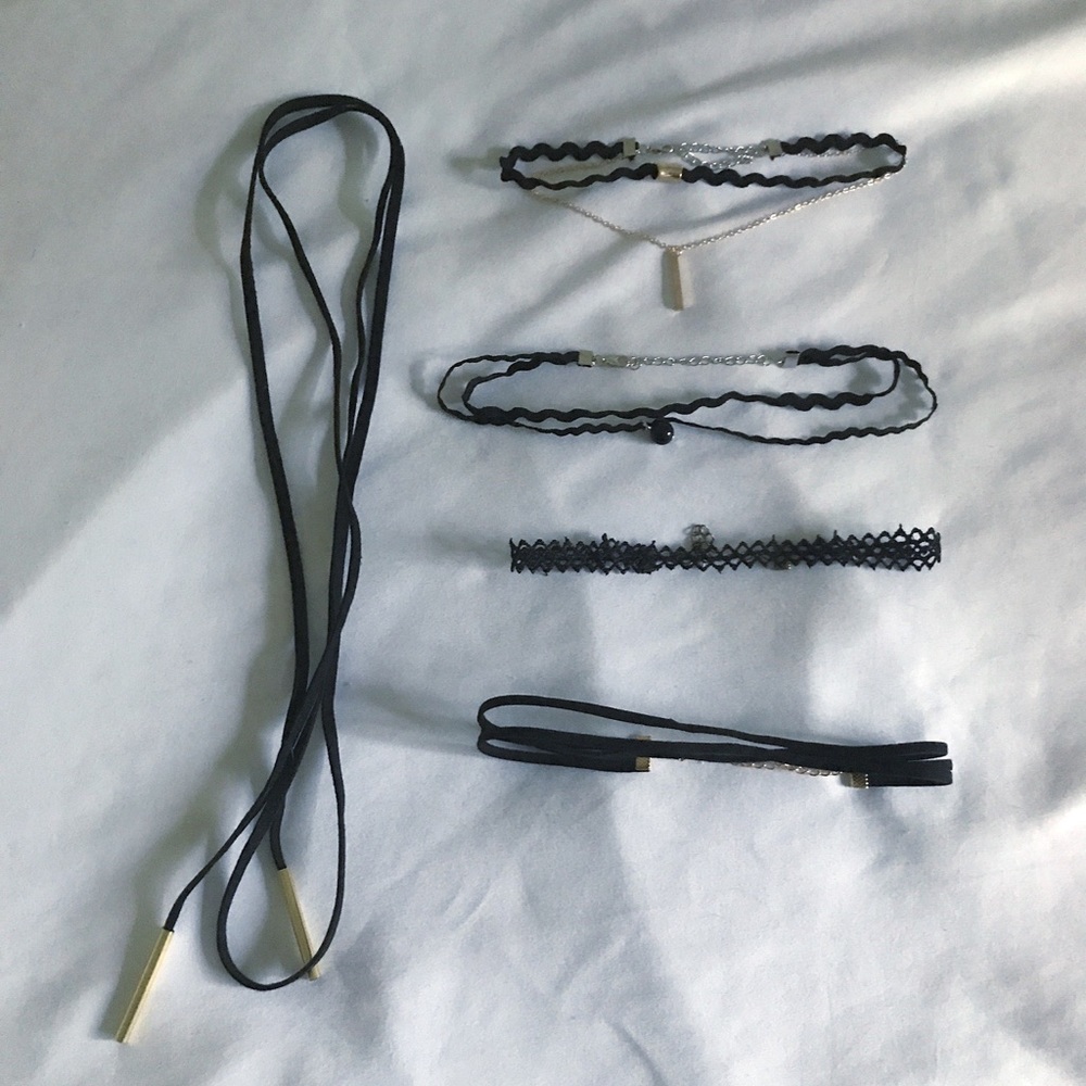 Trendy choker bundle