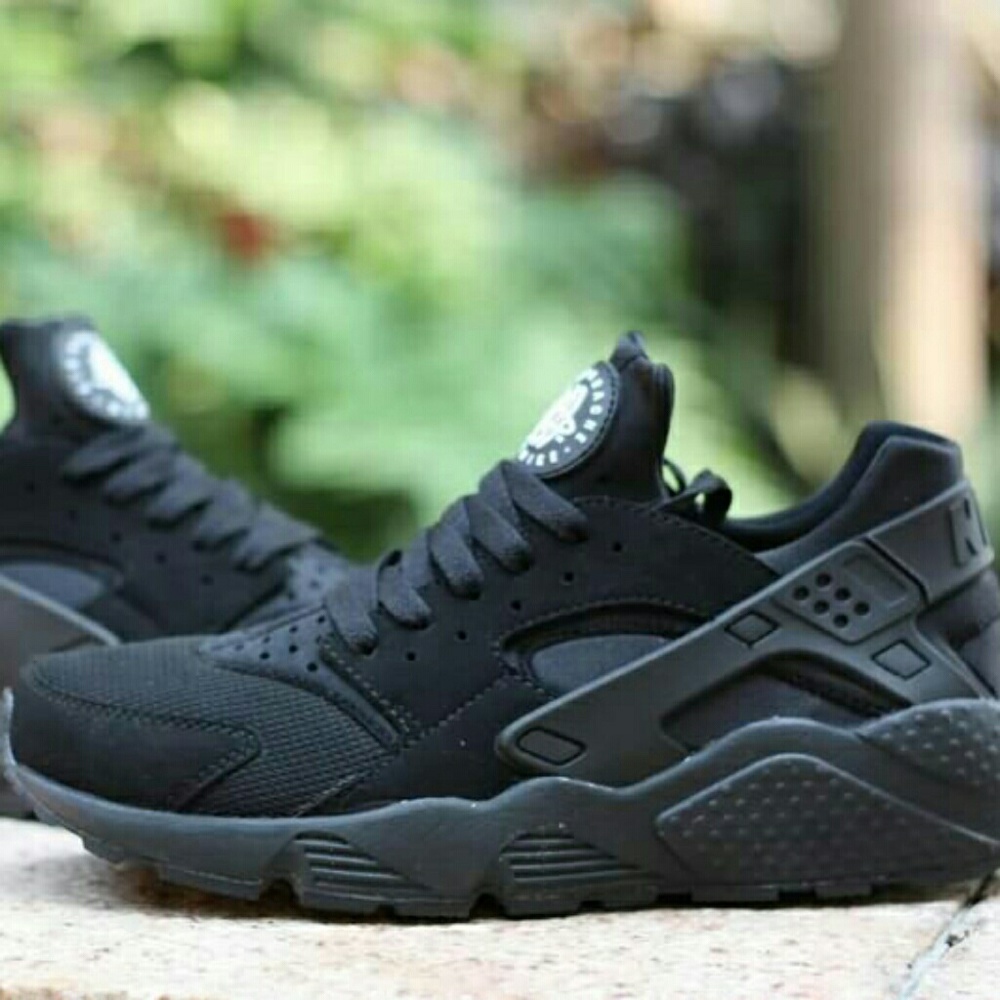 Nike Air Hurache Black men's 9