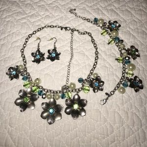 Premier Design Necklace, Earrings and Bracelet Set