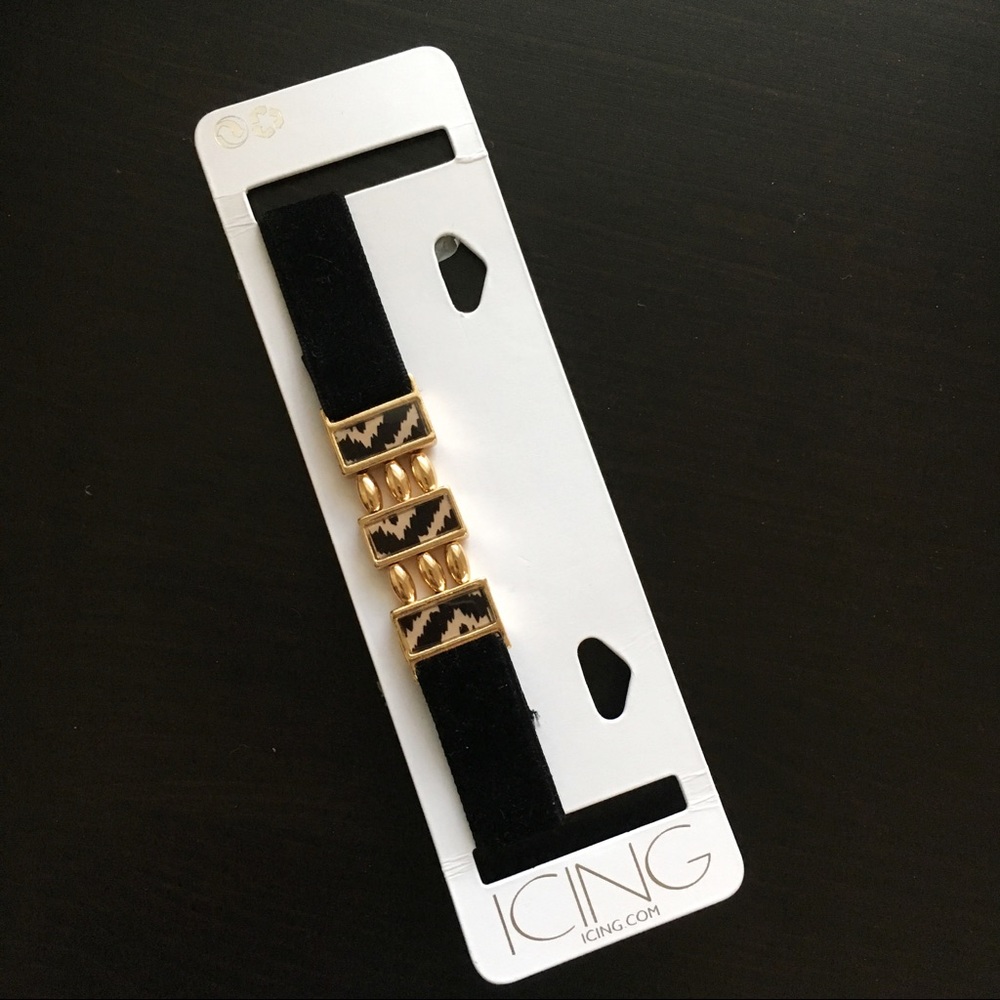 Icing Black Velvet Choker