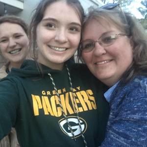 Meet your Posher, Christy