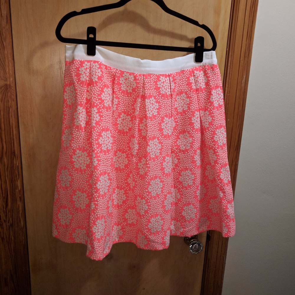 Pink white floral pattern, fully lined