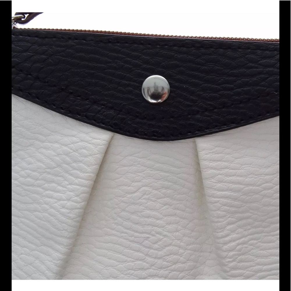 Style Co Hannah Wristlet BlackWhite - Picture 6 of 7