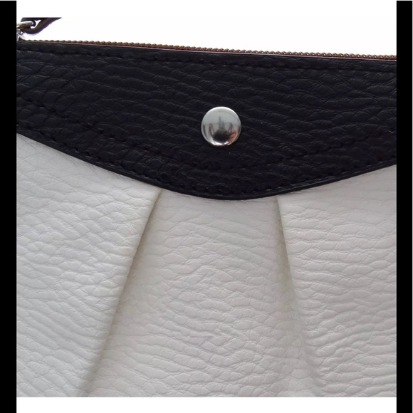 Style Co Hannah Wristlet BlackWhite - Picture 6 of 7