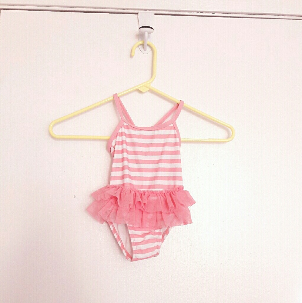 😇 Cute peachy swimsuit 😍