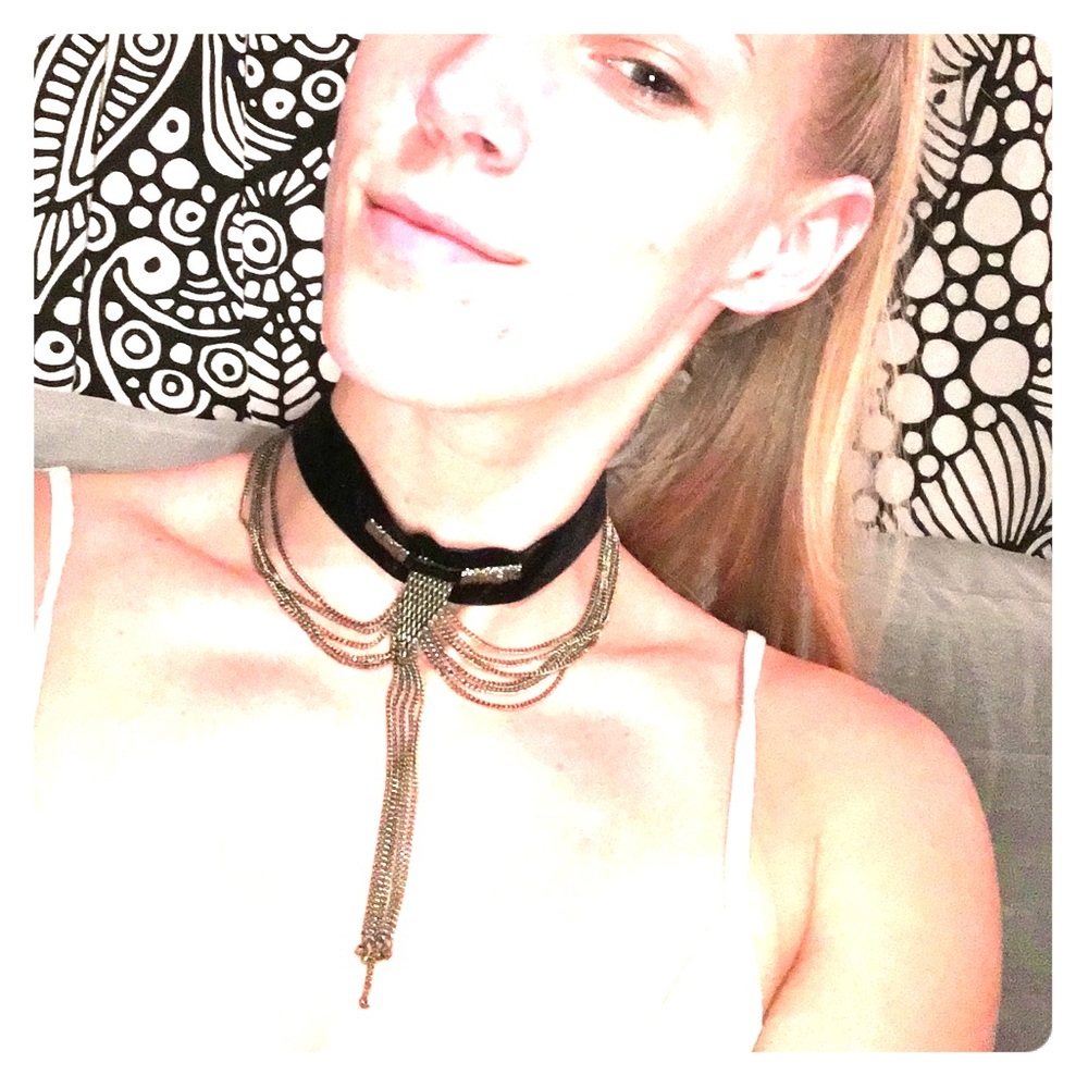 Elaborate choker