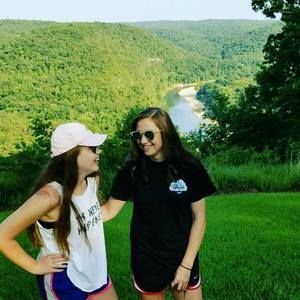 Meet your Posher, Laci