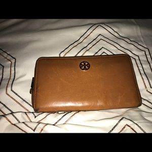 Tory Burch wallet