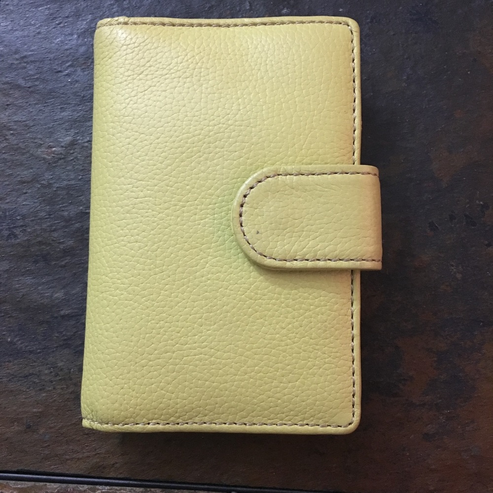 Snap closure yellow wallet