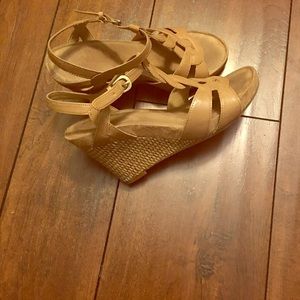 Size 7.5 Aerosole Wedges! Good used Condition.