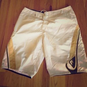 Size 34 used men's Quicksilver board shorts
