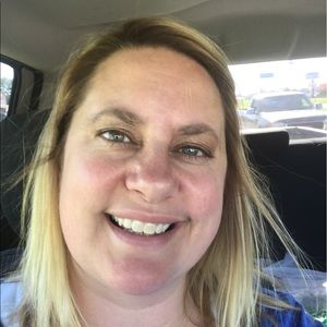 Meet your Posher, Robyn