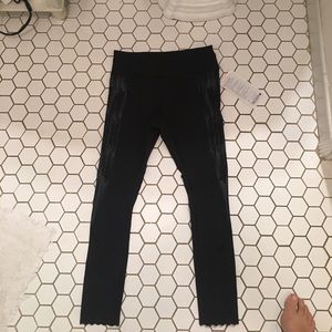 BRAND NEW lululemon black leggings