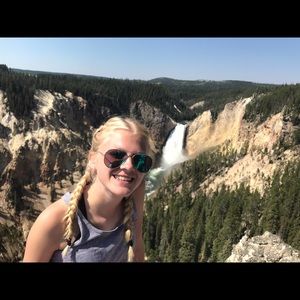 Meet your Posher, Lynsey