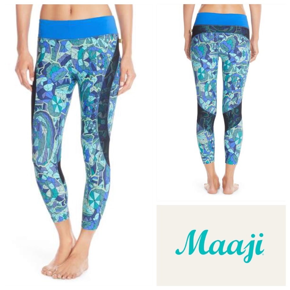 🆕MAAJI CYANNE FOREST CAPRI PANTS - Picture 1 of 7