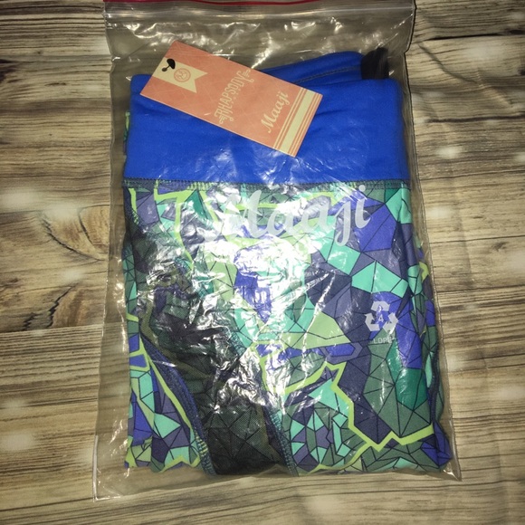 🆕MAAJI CYANNE FOREST CAPRI PANTS - Picture 6 of 7