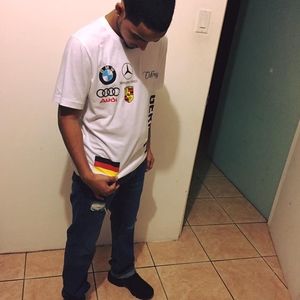 Meet your Posher, Victor