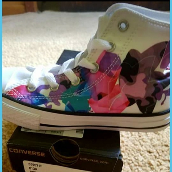 Converse - Picture 3 of 3