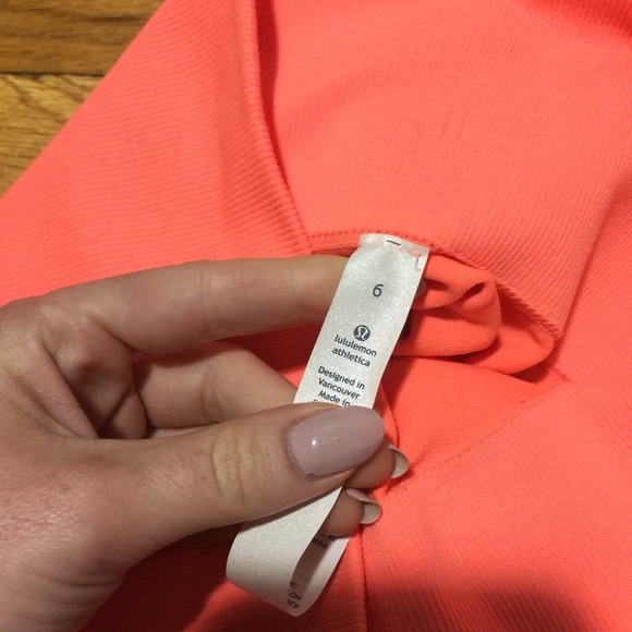 SOLD💕lululemon Ebb & Flow Crop sz 6 - Picture 5 of 6