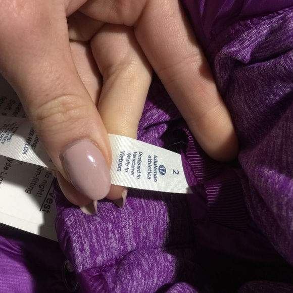 NWT💕lululemon Down for a Run Vest sz 2 - Picture 7 of 8