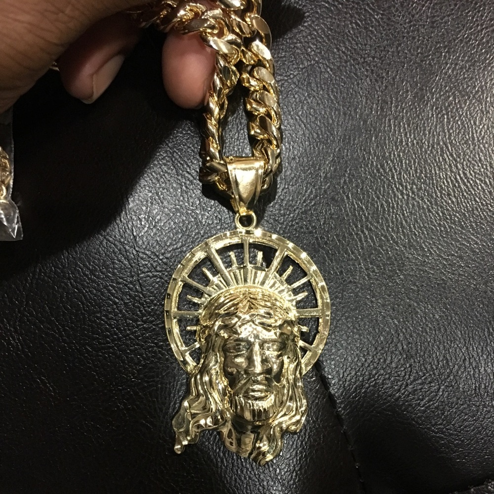 14k Jesus piece and Cuban link chain - 359.6 grams
