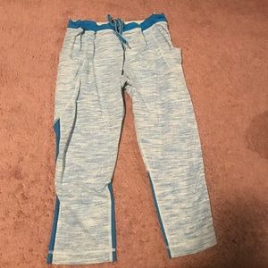 Lululemon cropped workout pants size 10
