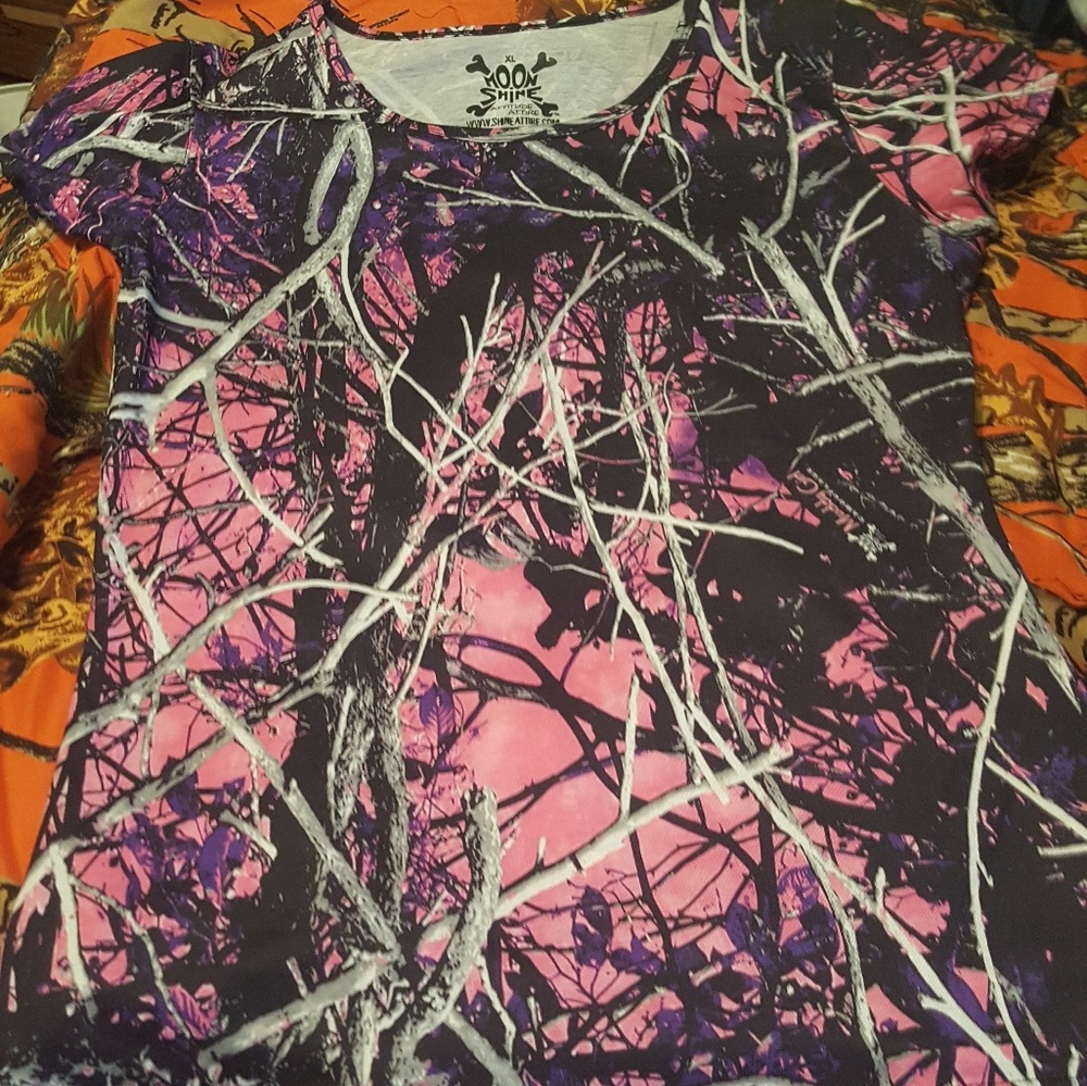 Muddygirl camo shortsleve shirt