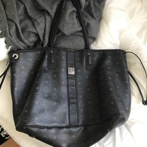 AUTHENTIC MCM LARGE LIZ REVERSIBLE TOTE