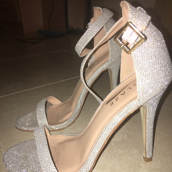 Silver high heels - Picture 2 of 4