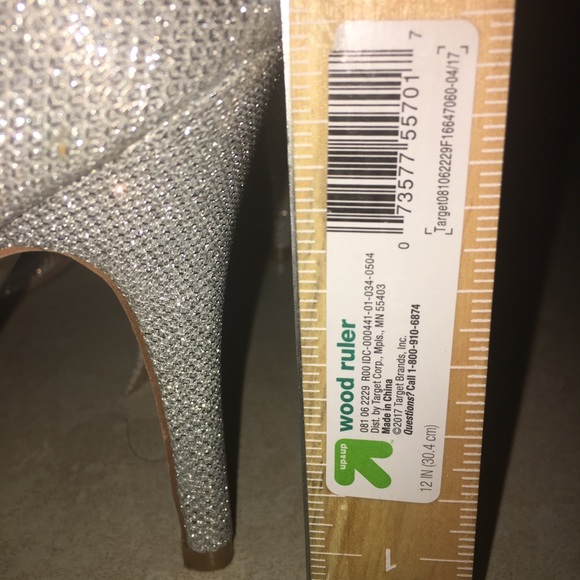 Silver high heels - Picture 3 of 4
