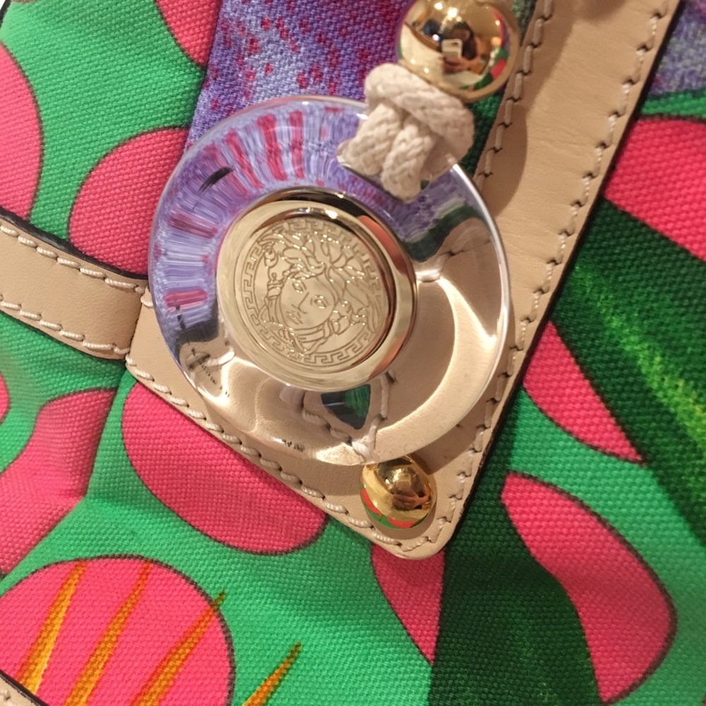 VERSACE vintage Resort Collection Bucket Bag - Picture 2 of 8