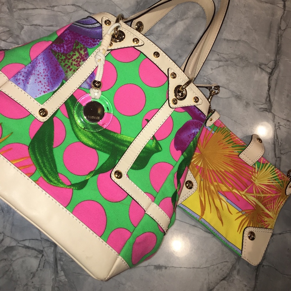 VERSACE vintage Resort Collection Bucket Bag - Picture 6 of 8