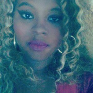 Meet your Posher, Esperanza