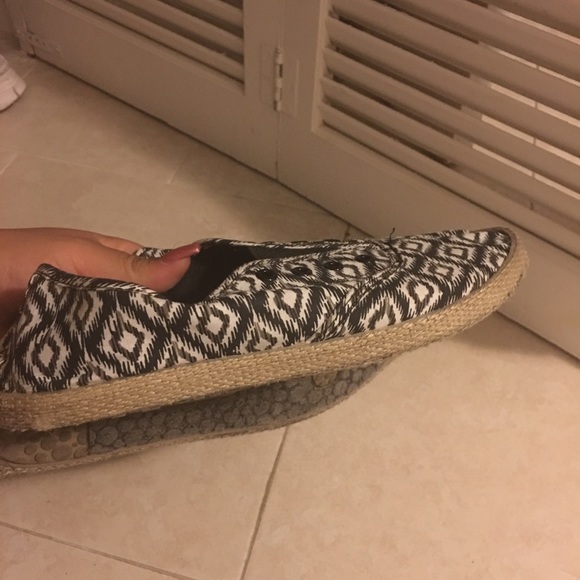 Air walk shoes - Picture 3 of 3